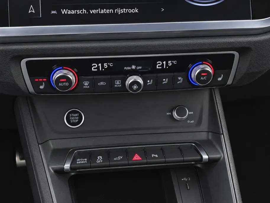 Audi Q3 Sportback 45 TFSIe 180kW/245PK S Edition · Trekhaak · Apple/Android Car Play · Drive select · Garantie t/m 10-03-2027 of 100.000km