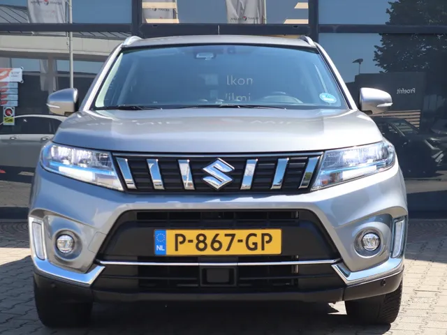 Suzuki Vitara 1.5 Hybrid Style | Carplay | All Seasons | Leder