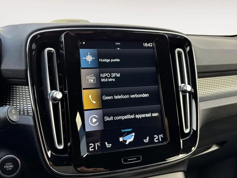 Volvo XC40 1.5 T4 Recharge Inscription | Adapt. Cruise Control | Achteruitrijcamera | Elekt. Achterklep | Apple Carplay/Android Auto |