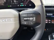 Kia EV6 GT-Line Business Edition 84 kWh | Rijdende Demo ! | Draadloos Apple Carplay / Android Auto | Navigatiesysteem | Elektrisch Verstelbare voorstoelen | Licht + Regensensor | Stoelverwarming+ Stoelkoeling  | Stuurverwarming | Elektrisch Bedienbare Achterklep 