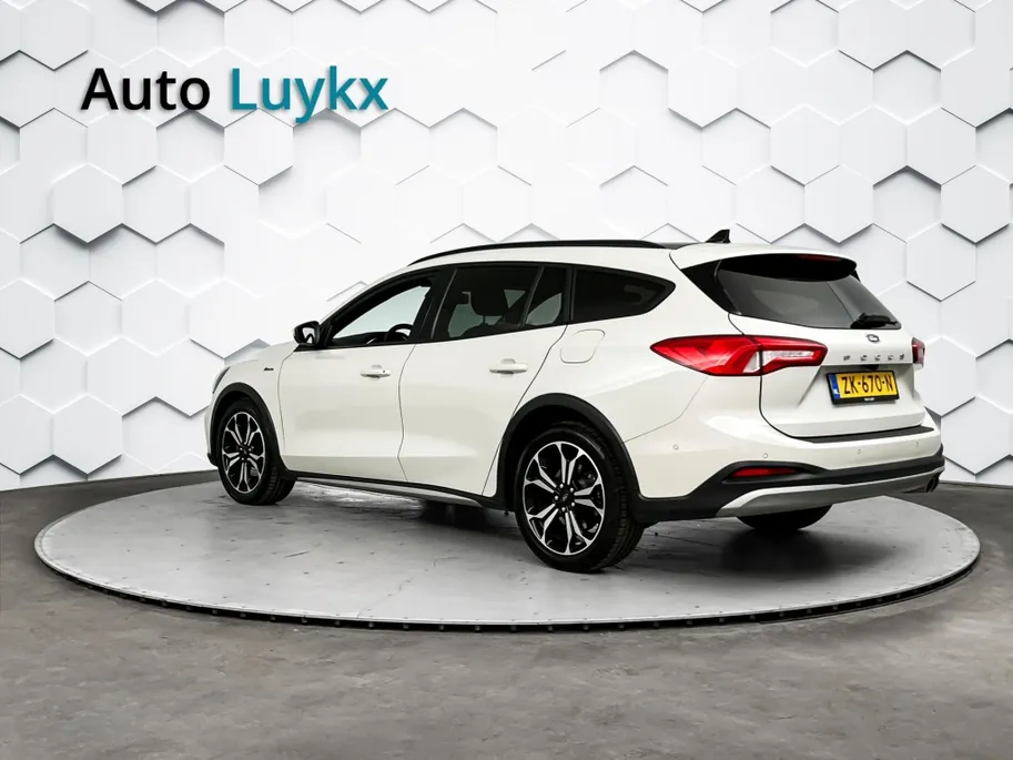 Ford Focus Wagon 1.5 EcoBoost Active Business Automaat | Panoramadak | 18'' L.M. Velgen | Elektrische Achterklep