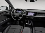 Audi Q4 Q4 S edition performance 82 kWh 286 PK · Glazen panoramdak · Trekhaak elek. wegklapbaar · Optiekpakket zwart