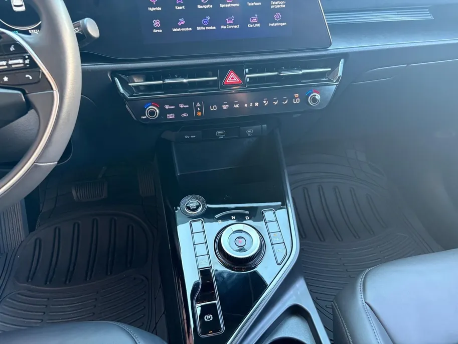 Kia Niro 1.6 GDi Hybrid DynamicLine | Trekhaak | Climate control | Achteruitrijcamera | Adaptieve cruise control | Verbruik 1 op 20!