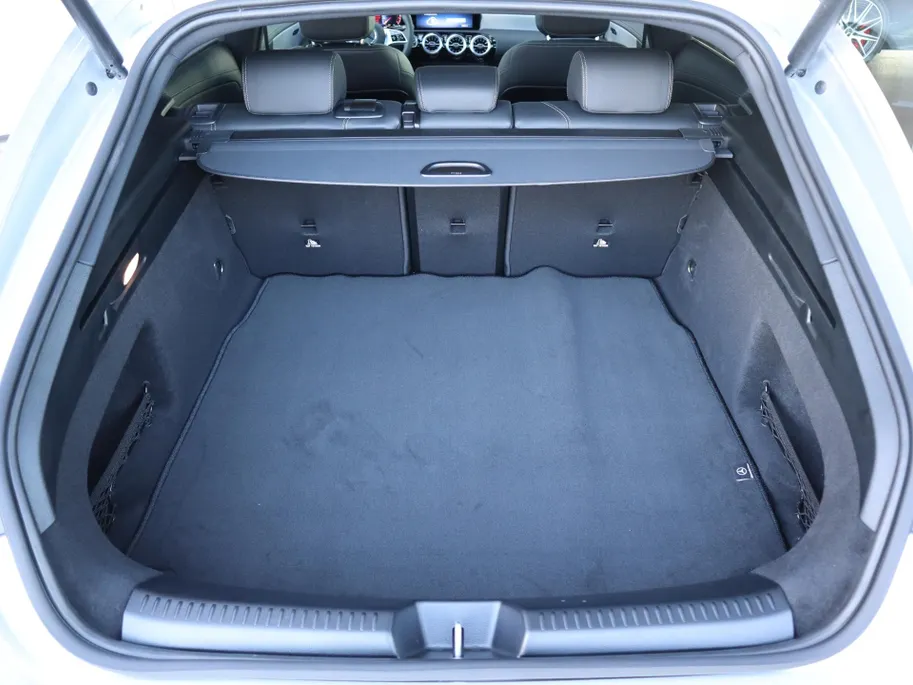 Mercedes-Benz CLA Shooting Brake 180 Star Edition Luxury Line