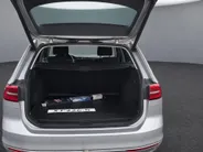 Volkswagen Passat Variant 1.4 TSI 125pk Comfortline Business · Trekhaak · Apple/Android Car Play · Navigatie · Clima · Elek. kofferbakklep ·