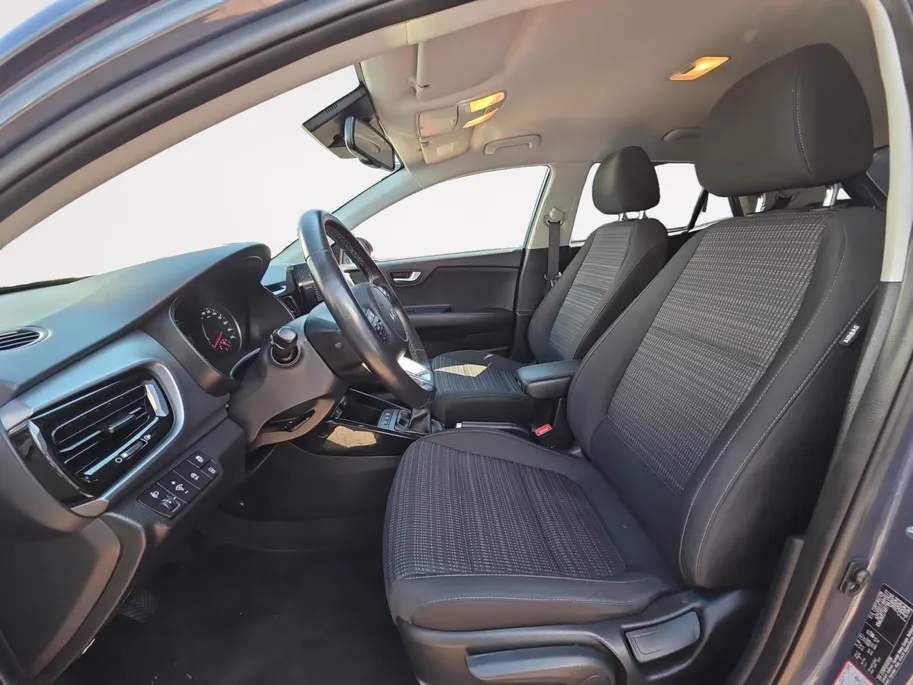 Kia Stonic 1.0 T-GDi MHEV DynamicLine | Cruise Control Adaptief | Achteruitrijcamera | Apple Carplay& Android Auto | LM Velgen | rijstrooksensor met correctie | Fabrieksgarantie t/m 15-02-2031 | Alseason Banden |