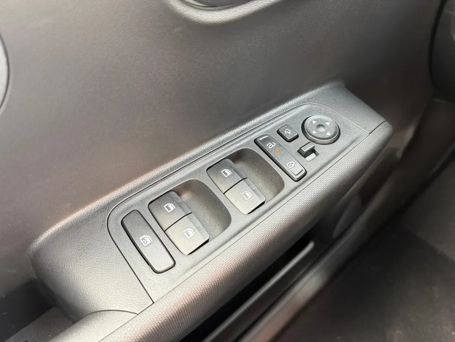 Hyundai Inster E-Motion 49 kWh + CFP | Z&Z topdeal van €26.690,- nu voor €25.190,- |
