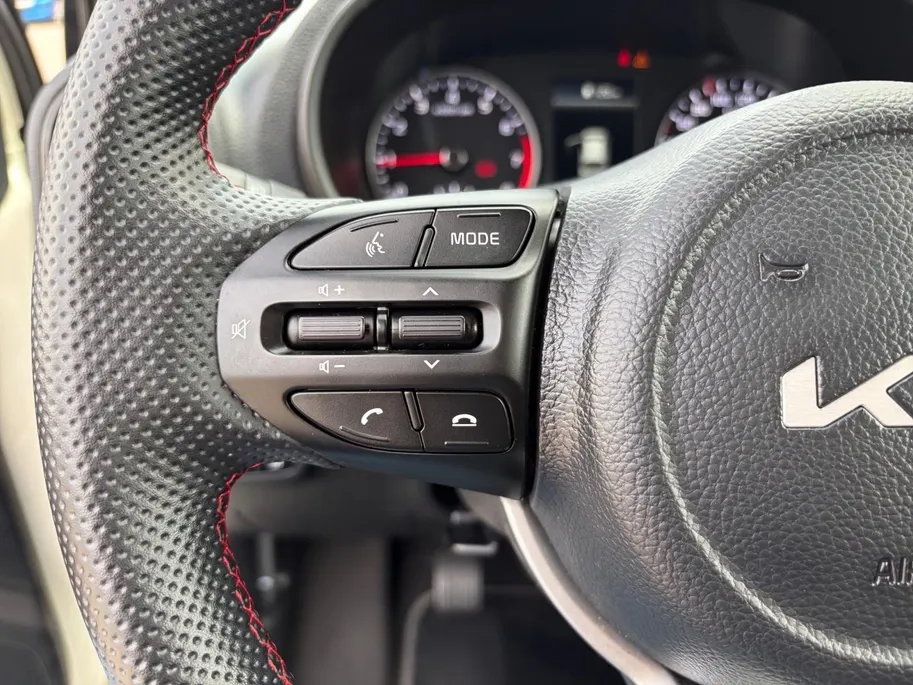 Kia Picanto 1.0 DPi GT-Line | Lederen bekleding | Achteruitrijcamera | Parkeersensoren achter | Navi | Apple/Android Carplay | Climate control | LMV | Cruise control