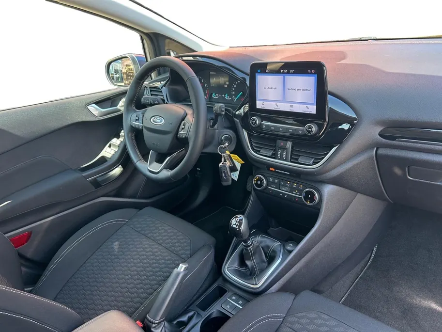 Ford Fiesta 1.0 EcoBoost Hybrid Titanium | Apple Carplay / Android Auto | Achteruitrijcamera | Winterpack | Cruise control |