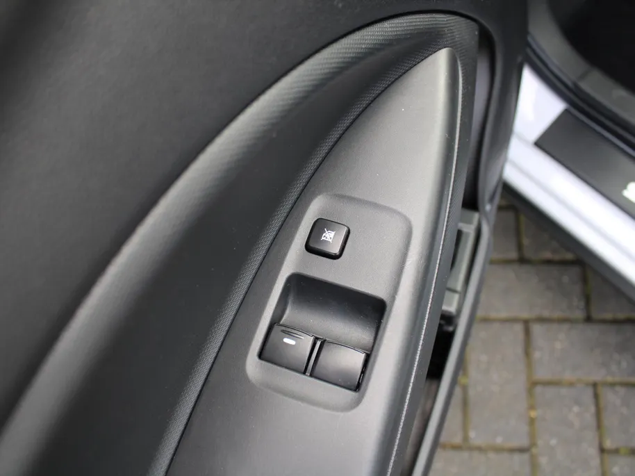 Mitsubishi Space Star 1.2 Connect+ | Airco | Apple Carplay | Android Auto | Licht-/regensensor | Weinig km |