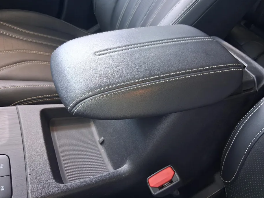 Ford Kuga 2.5 PHEV 225 pk Vignale Driver Assistance Pack - Winter Pack - Technology Pack - 20inch LM velgen - Afneembare trekhaak