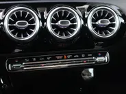 Mercedes-Benz CLA 180 Business Solution AMG l Keyless l Achteruitrijcamera l Stoelverwarming l Ambiente lichtpakket