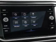Volkswagen T-Roc 1.5 TSI 150pk Sport Business R · Panoramadak · Camera · Standkachel · Stoelverwarming · Navigatie · 19' Velgen · Elek. Inklapbare Spiegels ·