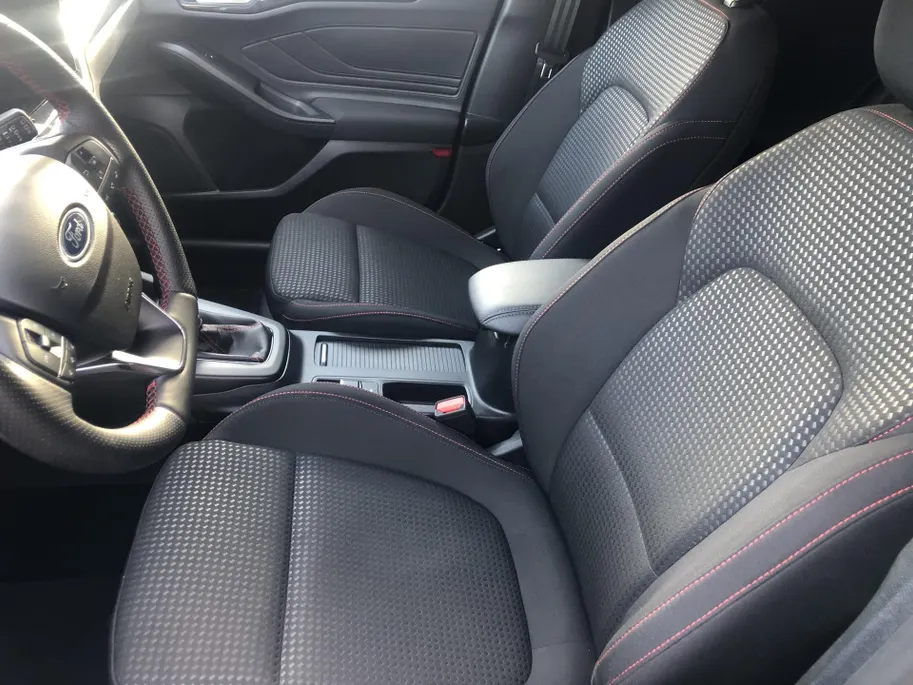 Ford Focus Wagon 1.0 EcoBoost Hybrid ST Line GROOT NAVIGATIESCHERM.