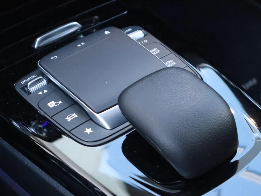 Mercedes-Benz CLA Shooting Brake 250e AMG Line Panorama dak l Stoelverwarming l Trekhaak