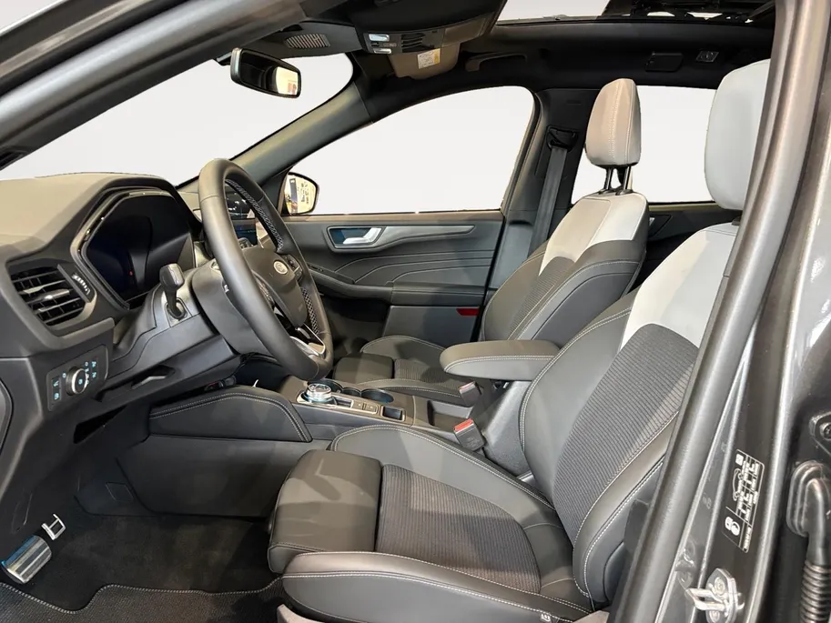 Ford Kuga 2.5 PHEV Sound Edition | Direct Leverbaar | Voorraad | Actiekorting €4000,- | Snel Rijden | B&O Audio | Schuif/Kantel Dak | Trekhaak |