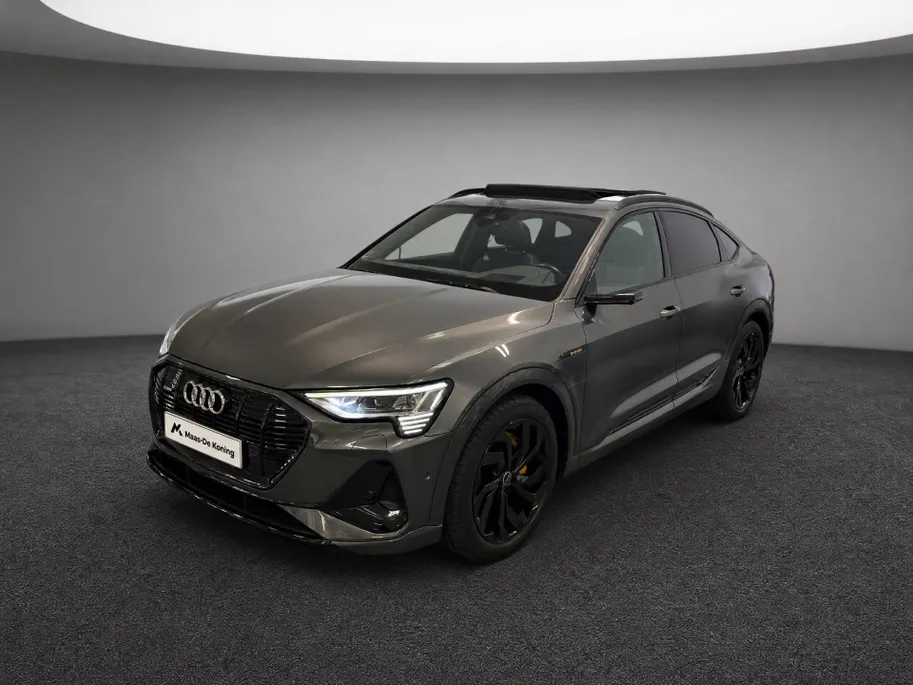 Audi e-tron Sportback 55 Quattro S edition 95 kWh 408pk · SOH 93,7% · Panoramadak · Luchtvering · Virtual Mirror's · 360 Camera · Apple/Android Cra Play · Head-Up · 21'' Inch ·