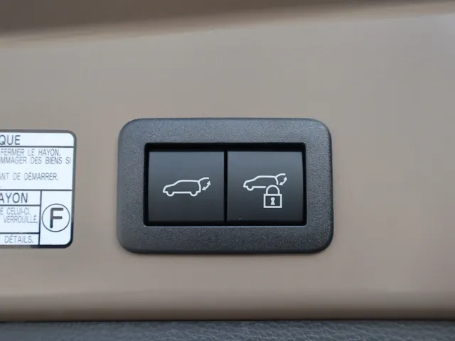 Toyota Corolla Cross Hybrid 140 Dynamic | Stoel/Stuur verwarming | Dodehoek Detectie | Elek. Klep