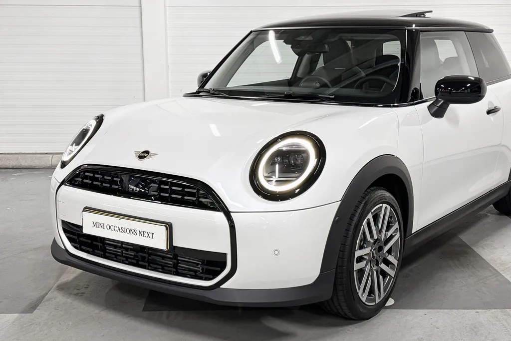 MINI Cooper 3-deurs C