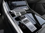 Audi Q8 55 TFSIe 381pk Tiptronic Quattro Pro Line S · Panoramadak · 360 Camera · Wegklapbare Trekhaak · Apple/Android Car Play · Luchtvering · 23'' Inch ·