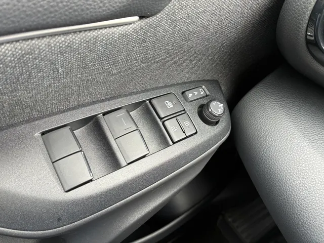 Toyota Yaris 1.5 Hyb. Executive | PDC v/a | Stoelverwarm. | Blindspot |