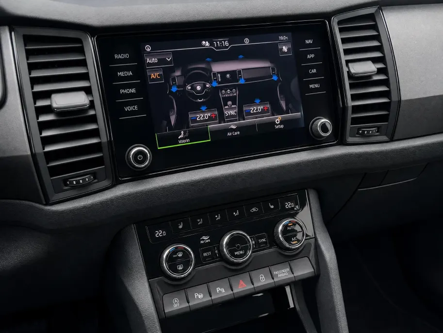 Škoda Kodiaq 1.5 TSI 150pk DSG Business Edition · Trekhaak · Camera · Apple/Android Car Play · Navigatie · Stoel-& Stuurverwarming · 19'' Inch ·