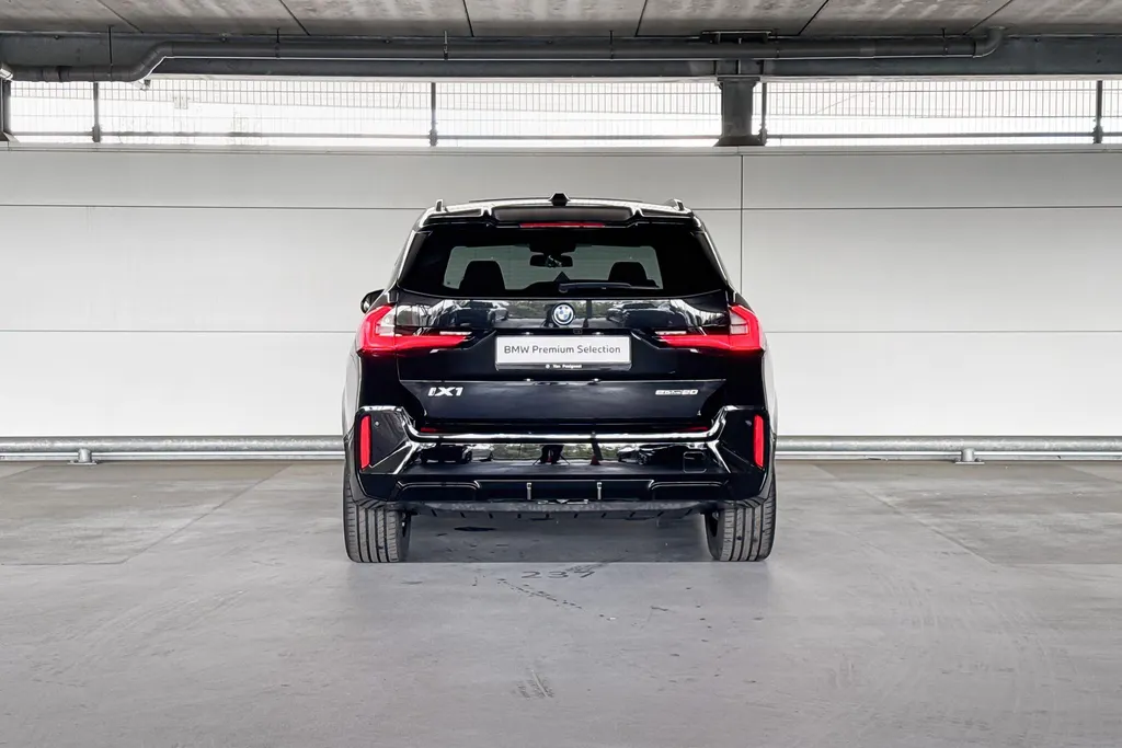 BMW iX1 eDrive20 67 kWh M Sport Edition