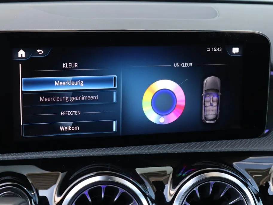 Mercedes-Benz A-Klasse 180 AMG Line l Panorama dak l Keyless entry l Achteruitrij camera l Stoelverwarming