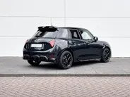 MINI Cooper 5-deurs 1.5 Cooper C John Cooper Works XL