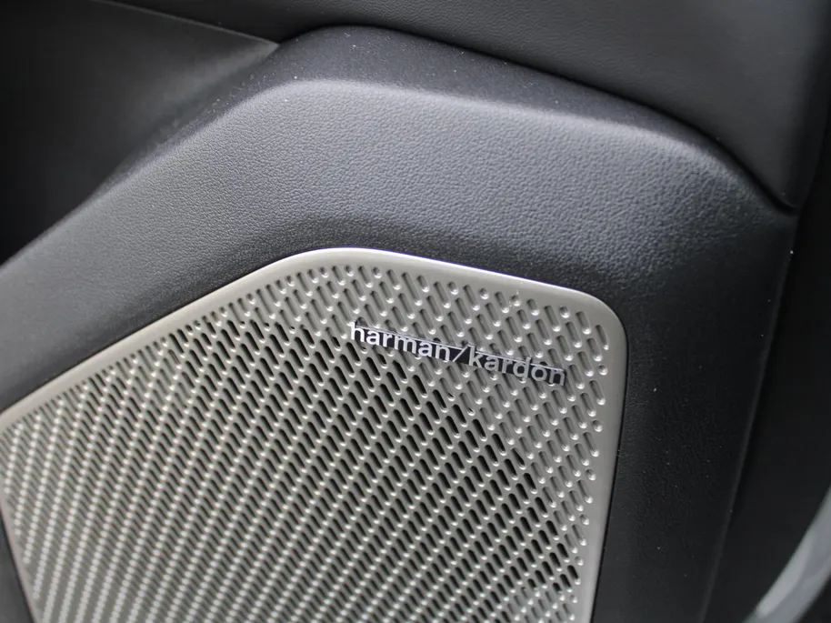 Kia EV4 GT-PlusLine 81.4 kWh | Schuifdak | Stuur-/stoelverwarming + ventilatie | Camera rondom | Elek. stoelverstelling | Leer | HUD | LED | 19' LM |
