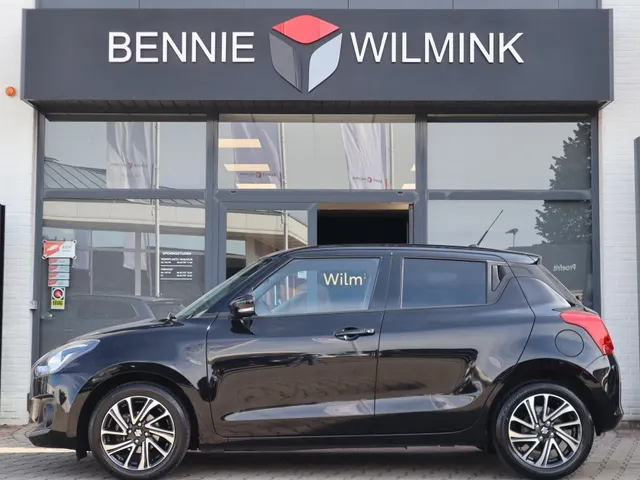 Suzuki Swift 1.2 Style Smart Hybrid AdaptiveCruise | Carplay | Keyless VERKOCHT