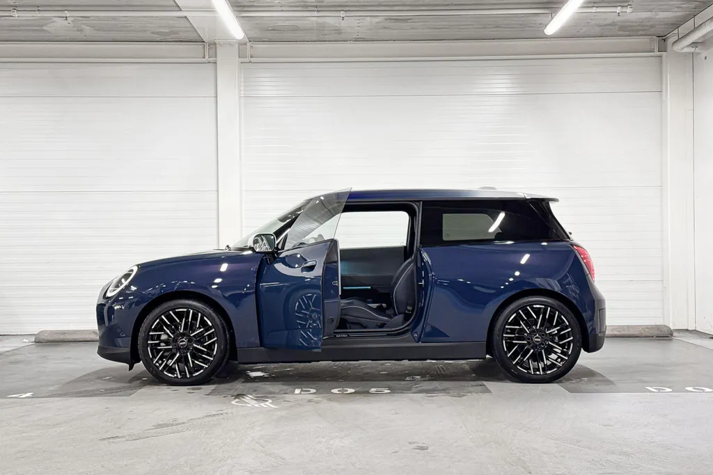MINI Cooper 3-deurs Electric Cooper SE Favoured M 54.2 kWh