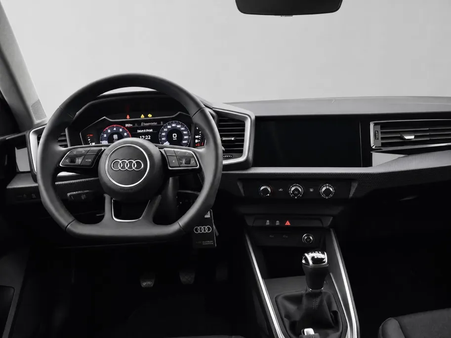 Audi A1 Sportback Advanced edition 30 TFSI 116 PK · Audi Sound · Afgevlakt sportstuur · Full led verlichting · Privacy glas