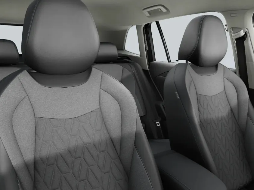 Volkswagen Tiguan Limited Edition 1.5 eHybrid 204 PK 6 versn. DSG · Achteruitrijcamera · Draadloze telefoonlader · verwarmde voorstoelen · Trekhaak pakket ·