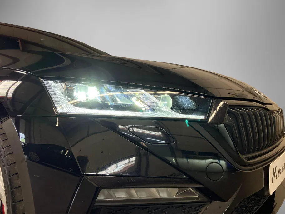Škoda Octavia Combi 1.4TSI 180kW/245PK iV PHEV RS · Navigatie · Leder/Alcantara · Apple/Android Car Play · Elektrische stoelverstelling ·
