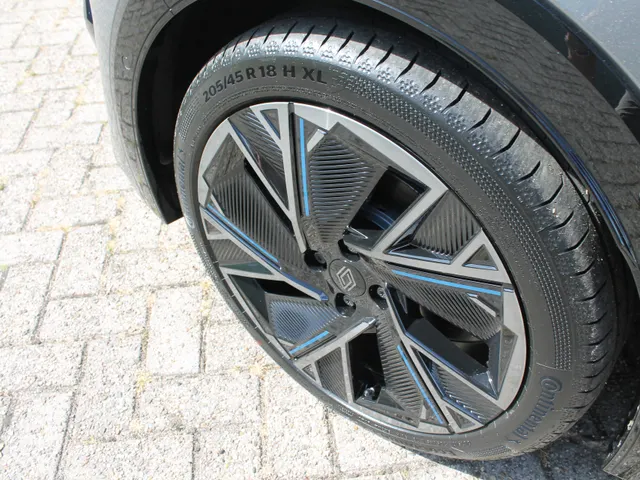 Renault Clio 1.8 Hybrid 160 esprit Alpine *  Vermelde prijs is inclusief korting t.w.v. 1300,- *