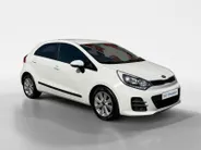 Kia Rio 1.2 CVVT ExecutiveLine Navigatie| Stoel verwarming| Camera| Lichtmetalen velgen| donker getint glas| Climate Control