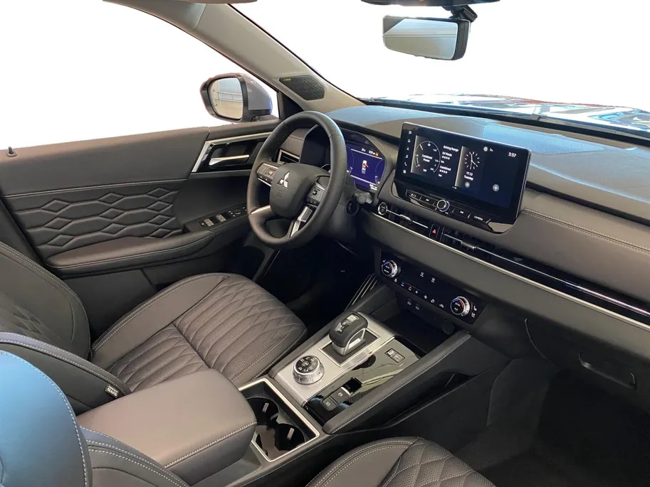 Mitsubishi Outlander 2.4 PHEV | INSTYLE | DIRECT LEVERBAAR | PRIJS INCL €6.000,- VOORRAAD KORTING |