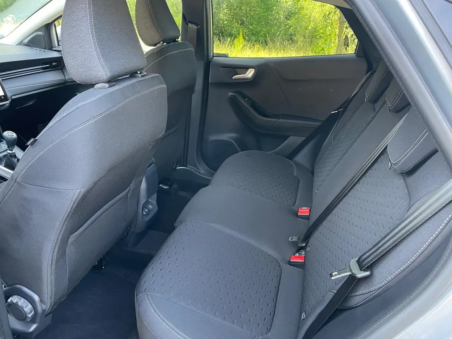 Ford Puma 1.0 EcoBoost Hybrid Titanium | 0,99 % Rente | 5.000 ,- KORTING | Winter Pack | Achteruitrijcamera | Apple Carplay & Android Auto |