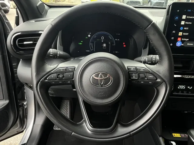 Toyota Yaris Cross 1.5 Hybrid 130 Dynamic | Stuur en Stoelverwarming | All Seasons