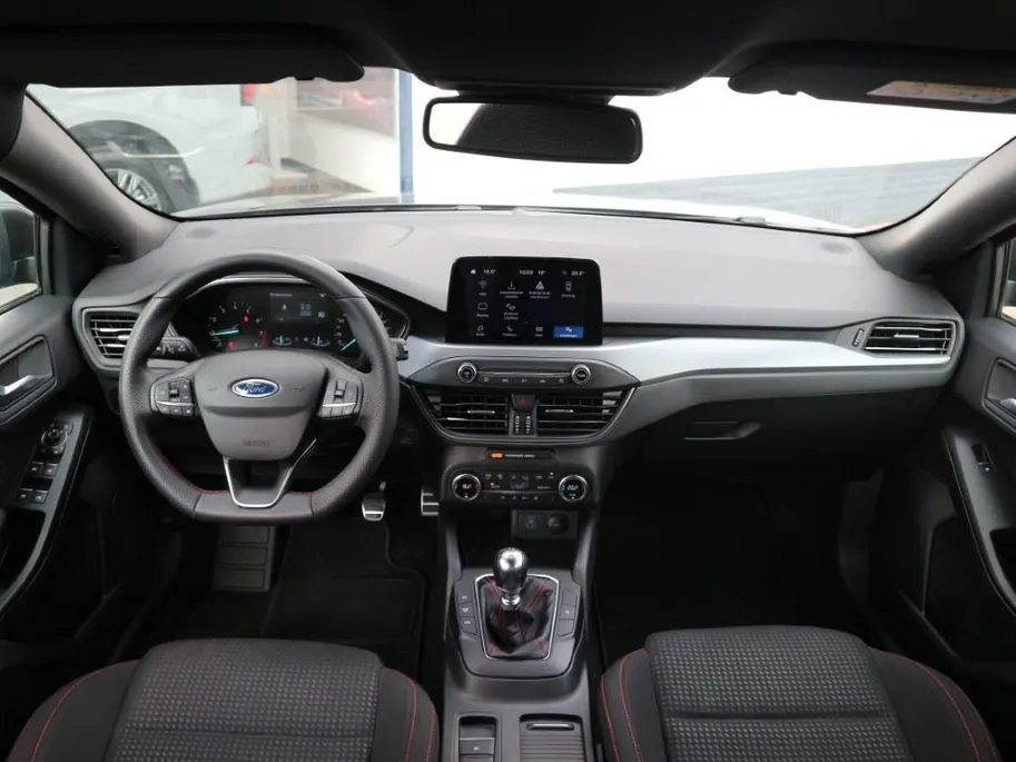 Ford Focus Wagon 1.0 EcoBoost Hybrid ST Line Style 125pk met Parking-, Winter-, Family-, en Design Pack