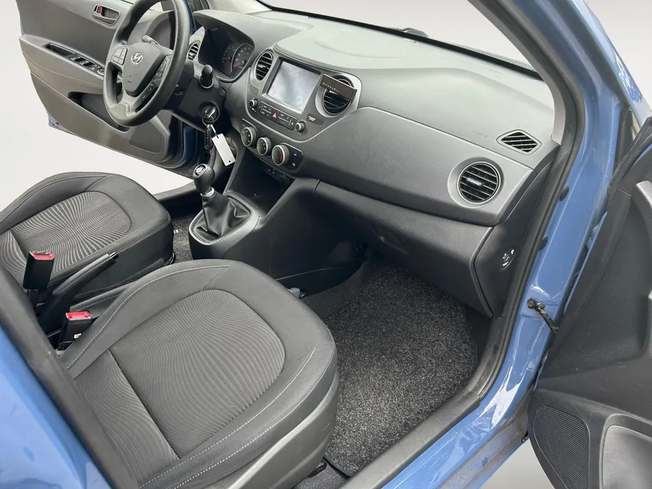 Hyundai i10 1.0i Comfort Zeer weinig km! NU RIJKLAARPRIJS incl. 12 maanden garantie!