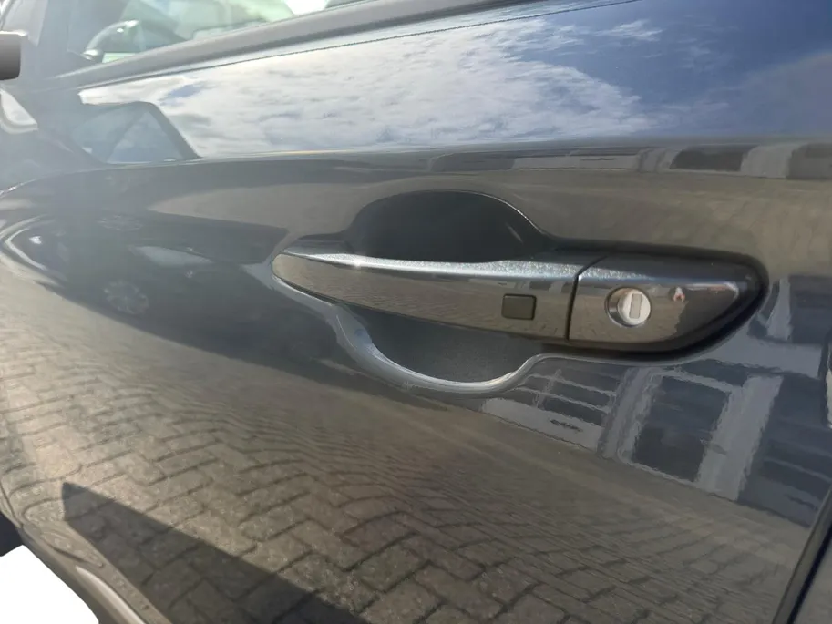 Hyundai Kona EV Fashion Design 39 kWh | Zeer nette auto | Dealer onderhouden | SOH 89,7% | Zeer compleet | Stoel & stuurverwarming | Apple Carplay / Android Auto |