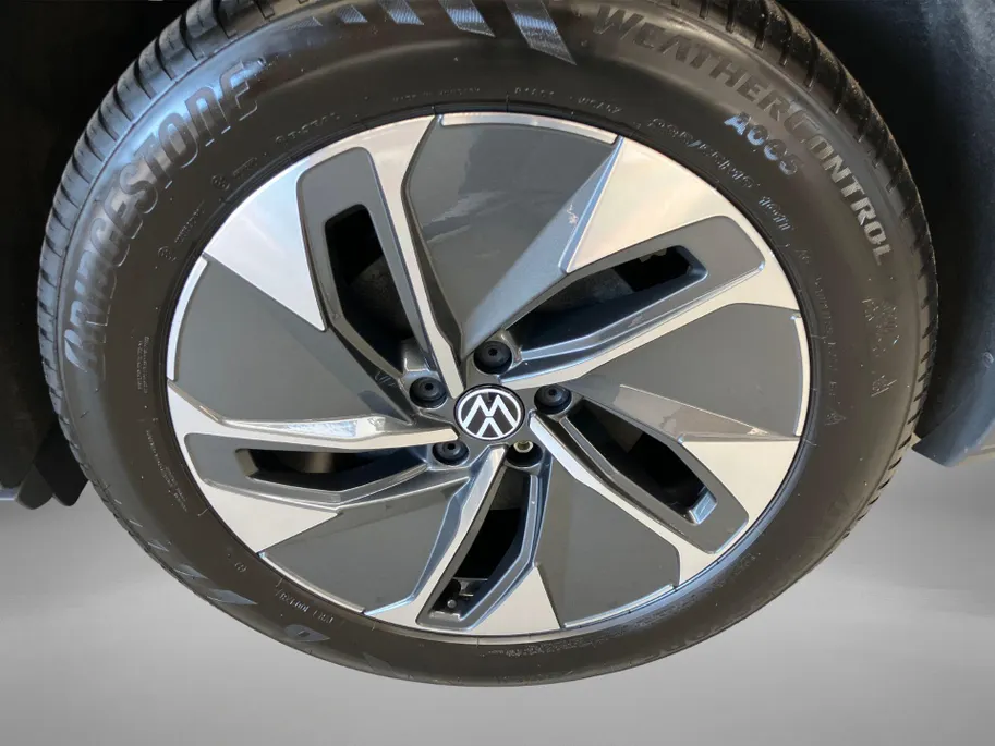 Volkswagen ID.4 52 kWh 170PK · Panoramadak · Apple/Android Car Play · Camera + Parkeersensoren · SOH 92.3%