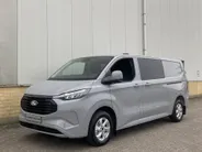 Ford Transit Custom 320 2.5 PHEV 233 pk L2H1 Limited Dubbele cabine Nieuwe Dubbele Cabine direkt leverbaar in meerdere kleuren