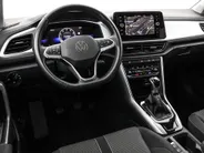 Volkswagen T-Roc 1.0 TSI 110pk Life · Camera · Apple/Android Car Play · Parkeer assistent · ACC · Clima · Draadloze Telefoonlader · Elek. Inklapbare Spiegels · Garantie t/m 28-03-2028 of 100.000km