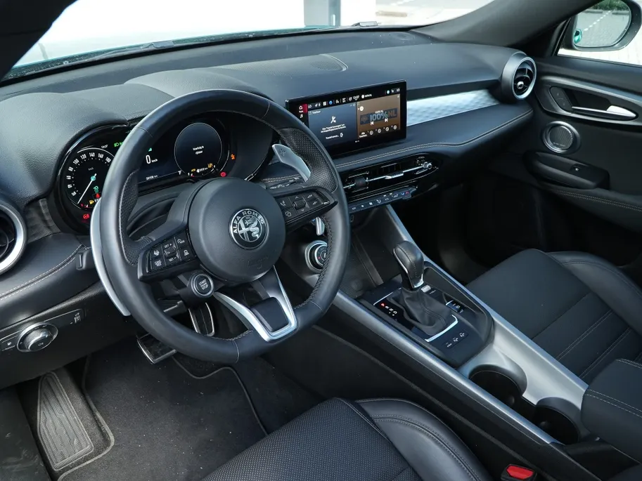 Alfa Romeo Tonale 1.3T PHEV 280 PK Veloce | Schuifdak | Harman | Leder | 19'