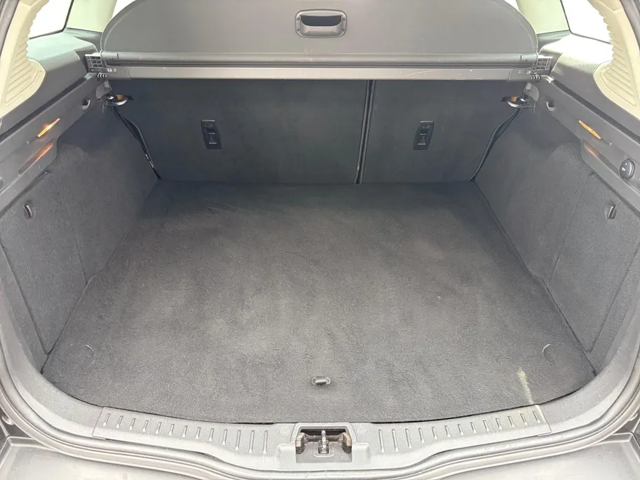 Ford Focus Wagon 1.0 Trend Edition | Nieuwe Distributieriem | Navigatie | Voorruitverwarming | Parkeersensoren | Cruise Control | 12 maanden garantie! |