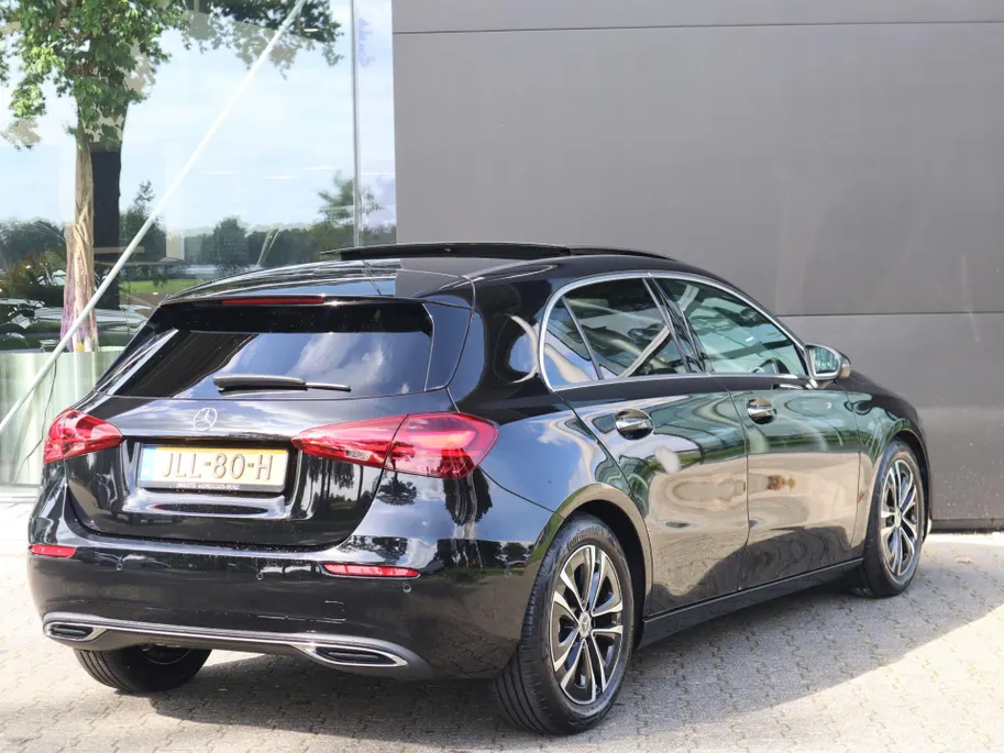 Mercedes-Benz A-Klasse 180 Star Edition Luxury Line l Keyless l Panoramadak l Stoelverwarming