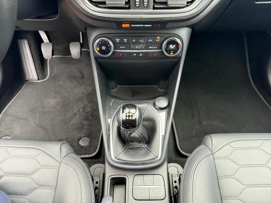 Ford Fiesta 1.0 EcoBoost Vignale | Adaptieve Cruise Control | Dodehoek Detectie | Winter Pack | B&O Audio | Lederen Bekleding | Apple/Android Carplay |